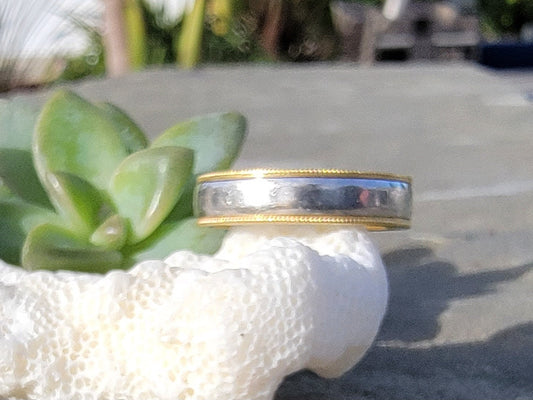 Platinum & 18k gold 5mm estate wedding band - size 9.5