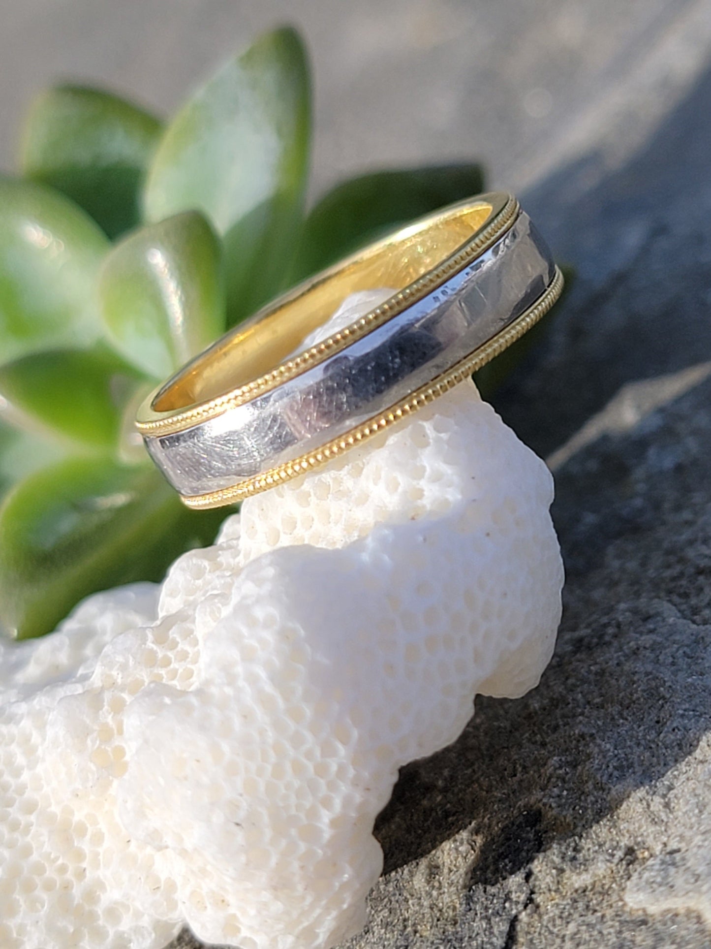 Platinum & 18k gold 5mm estate wedding band - size 9.5