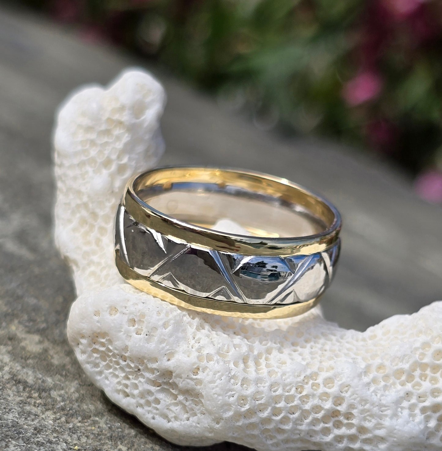 Platinum & 18k gold 7.5mm estate wedding band - size 11