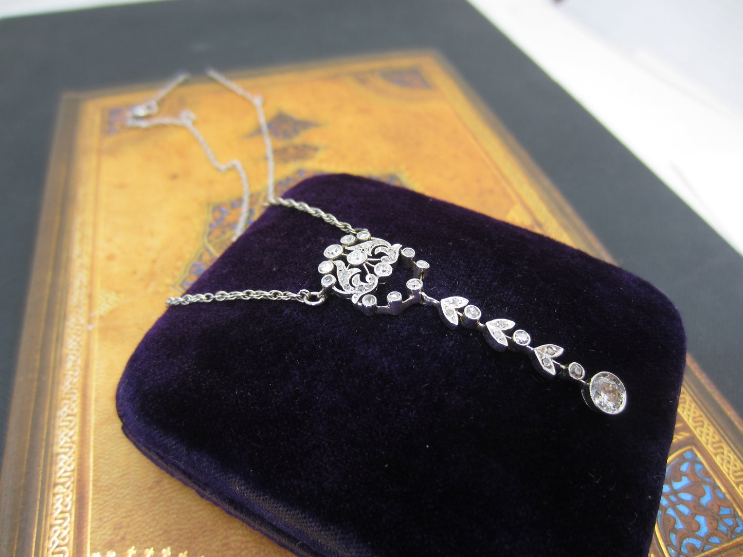 Edwardian Diamond Drop Necklace Platinum/18k c. 1915